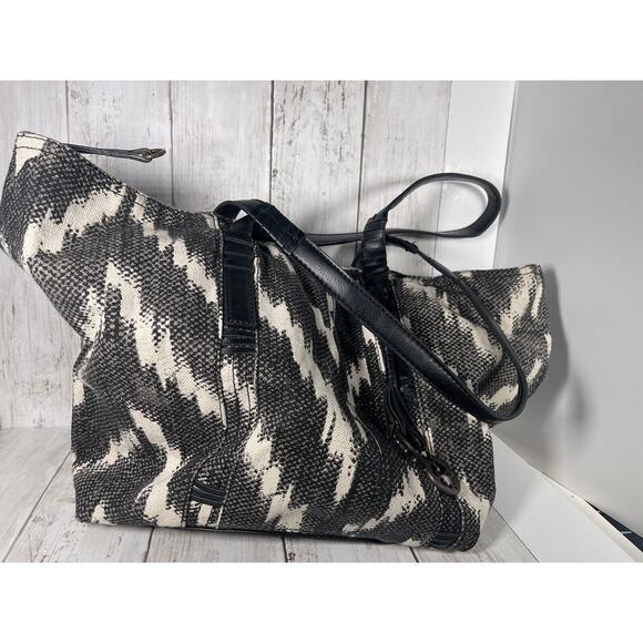 Lucky Brand Handbags - Lucky brand Shoulder Women Bag Zig Zag Zebra Canvas Pattern